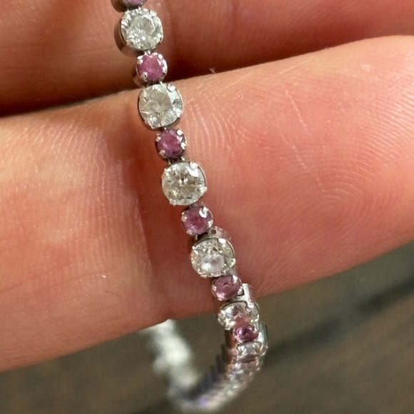 Genuine Pandora alternating pink and white crystals bracelet. - Picture 4 of 6